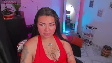 Elizabeth Martinez online show from January 6, 4:00 pm