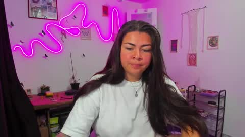 Elizabeth Martinez online show from April 17, 12:08 pm