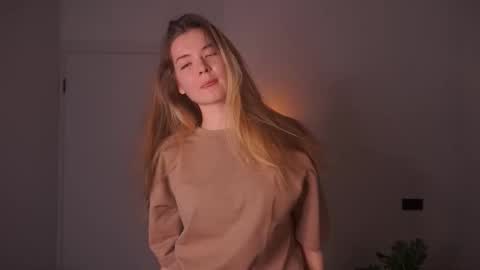Snapshot of elizabethennals chatting on September 20, 5:58 pm Elizabeth online show from September 20, 5:58 pm