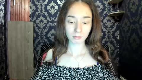 elizabethrice online show from December 6, 9:57 pm