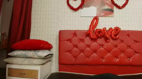 elizabetth_roman online show from March 19, 8:02 pm