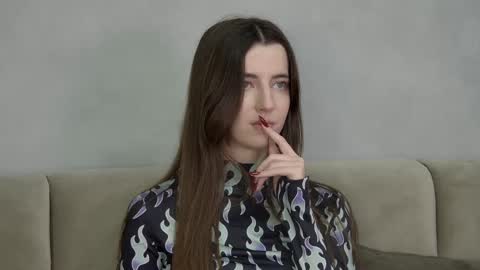 Snapshot of elizabetwilsoon chatting on January 25, 11:44 am Elizabet online show from January 25, 11:44 am