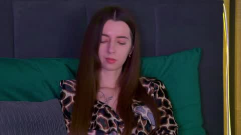 Snapshot of elizabetwilsoon chatting on January 30, 8:43 am Elizabet online show from January 30, 8:43 am