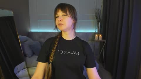 Eliza online show from February 20, 4:57 pm