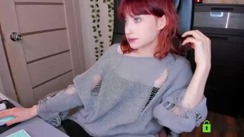 Snapshot of elizanik chatting on May 16, 12:40 am Eliza online show from May 16, 12:40 am