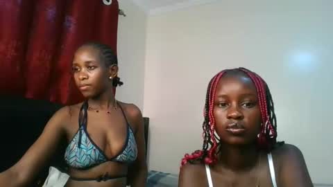 ella3_ online show from June 3, 9:23 am