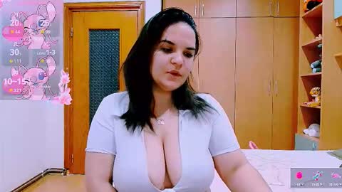 Snapshot of ella_diamonds chatting on October 13, 6:41 pm Ella online show from October 13, 6:41 pm