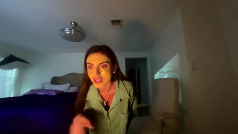 ella_ella_ella_ay online show from October 6, 12:08 am