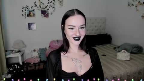 Snapshot of ella_gdss chatting on December 15, 8:51 am ELLA online show from December 15, 8:51 am