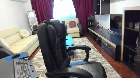 Ella online show from March 7, 11:07 am