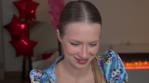 Ella online show from March 8, 7:06 pm