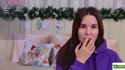 Ella online show from January 5, 5:27 pm