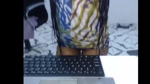 Snapshot of ellababy8 chatting on October 1, 6:58 pm ella online show from October 1, 6:58 pm