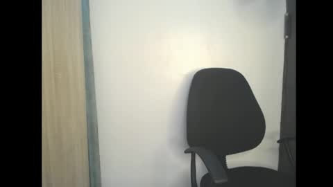 ella online show from April 13, 6:08 am