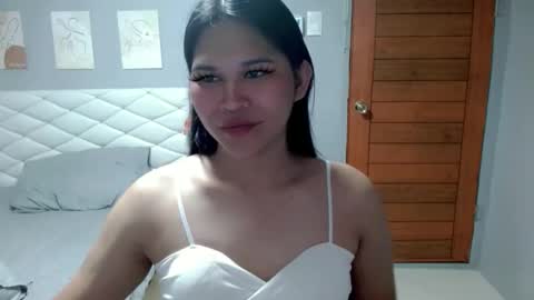 EllaFord online show from May 19, 4:13 pm