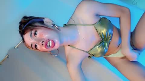 ellah_bonita online show from February 28, 5:04 am