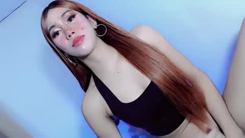 ellah_bonita online show from December 5, 3:04 am