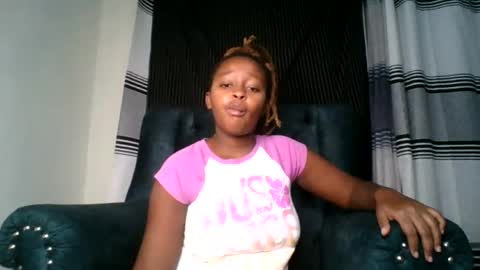 ellah-simone online show from June 28, 11:55 pm