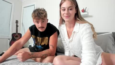 ellaaaa online show from April 2, 7:39 am