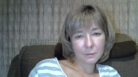 Snapshot of ellajohnsonx chatting on December 19, 8:55 pm ellajohnsonx online show from December 19, 8:55 pm