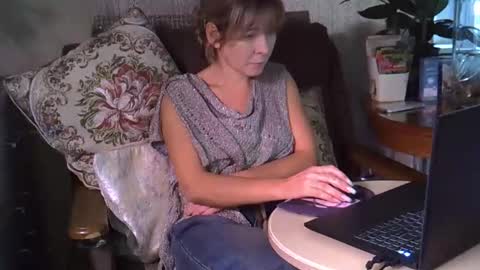 Snapshot of ellajohnsonx chatting on November 14, 12:48 pm ellajohnsonx online show from November 14, 12:48 pm