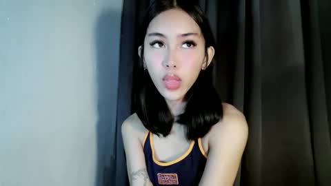 ella online show from April 3, 11:03 pm