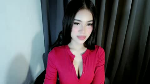 Snapshot of ellaliciousss chatting on June 22, 12:35 am ella online show from June 22, 12:35 am