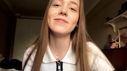 Snapshot of ellamenas chatting on September 12, 3:12 pm Ella online show from September 12, 3:12 pm