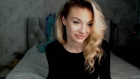 Snapshot of ellamilla chatting on July 2, 12:55 pm ellamilla online show from July 2, 12:55 pm