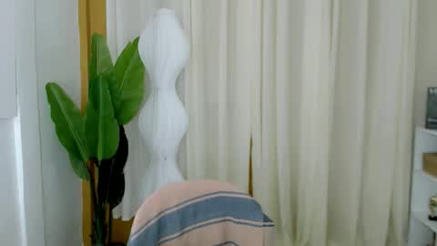 ELLA online show from February 5, 2:00 pm