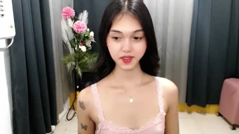 Snapshot of ellamiller69 chatting on May 22, 2:01 pm ELLA online show from May 22, 2:01 pm