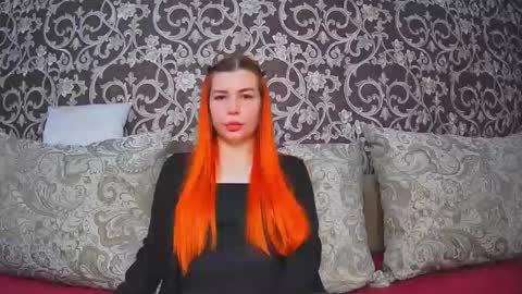 Snapshot of ellanuar chatting on November 12, 3:18 am EllaNuar online show from November 12, 3:18 am