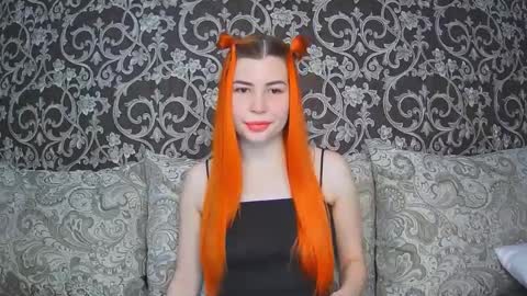 Snapshot of ellanuar chatting on November 17, 2:50 am EllaNuar online show from November 17, 2:50 am