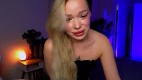 Ella online show from March 21, 5:45 am