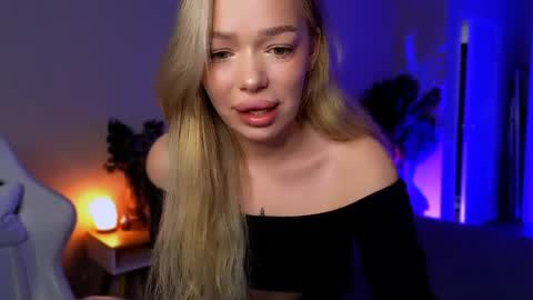 Ella online show from April 22, 5:54 am