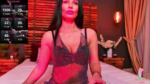 Ella online show from October 15, 8:47 am