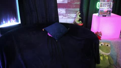 ELLE online show from March 29, 7:03 pm