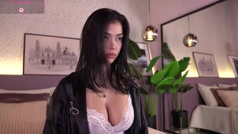 Elle Diane online show from March 17, 10:35 pm