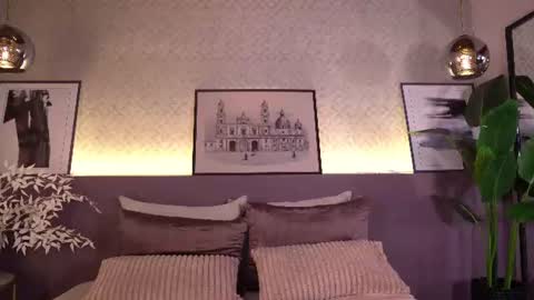 Snapshot of ellediane chatting on July 14, 10:26 pm Elle Diane online show from July 14, 10:26 pm