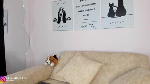 Yiss online show from January 18, 3:53 am