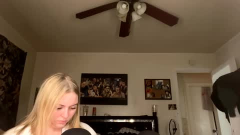 ellejess online show from March 3, 4:57 pm