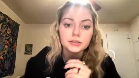 ellejess online show from March 8, 6:44 pm