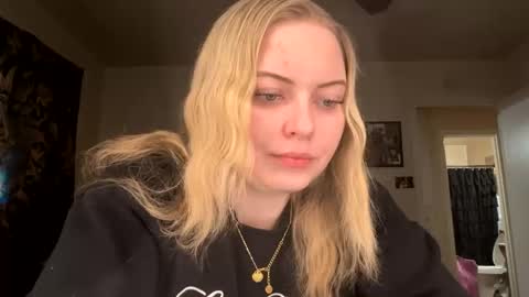 ellejess online show from March 9, 1:15 pm