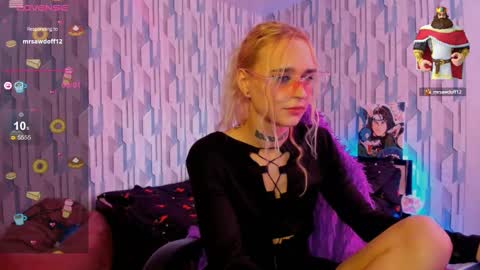 Ellie online show from December 17, 9:50 am