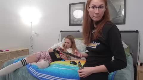 Snapshot of ellie_murphy chatting on October 12, 6:56 am Ellie Murphy online show from October 12, 6:56 am