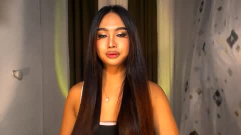 Snapshot of elliecummers chatting on November 3, 5:25 pm ellie online show from November 3, 5:25 pm