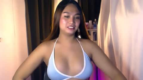 Snapshot of elliecummers chatting on June 27, 7:30 pm ellie online show from June 27, 7:30 pm