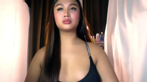 Snapshot of elliecummers chatting on July 30, 10:09 pm ellie online show from July 30, 10:09 pm