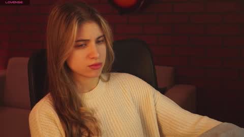 elliecutes online show from January 13, 5:23 am