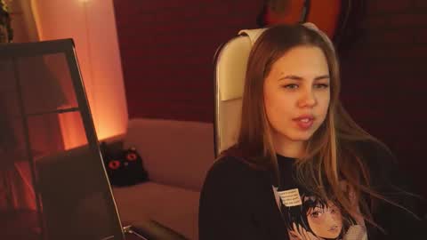 elliecutes online show from February 25, 8:36 am